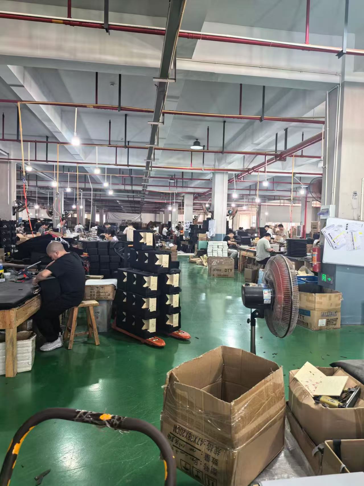 ZENGSEN center console production workshop operating during the Mid-Autumn Festival
