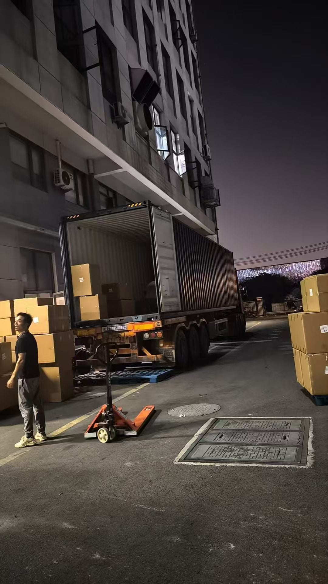 Container Loading - View 2